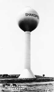 Water tower on Tenth Avenue and Holmes Street intersection, 1942